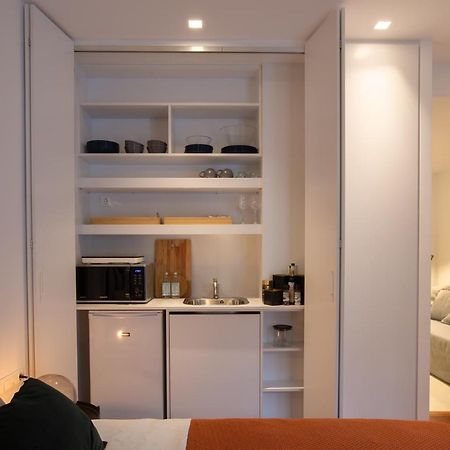 Phaedrus Living: City Centre Luxury Flat Mavromichali Athens Exterior photo